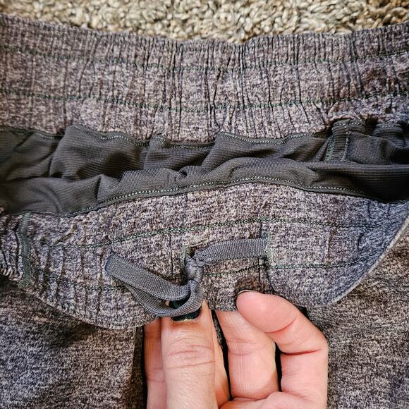 Lululemon Hotty Hot Short II Women’s 8 2.5” Running Athletic Activewear Gym - Picture 8 of 12